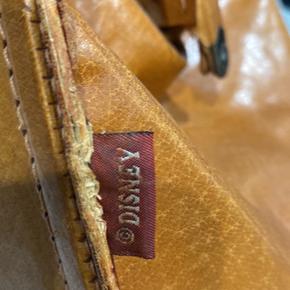 Disney trunk case - Picture 13 of 16